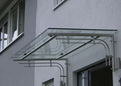 Vordach glas edelstahl - Projekt von MV-C Metallverarbeitung